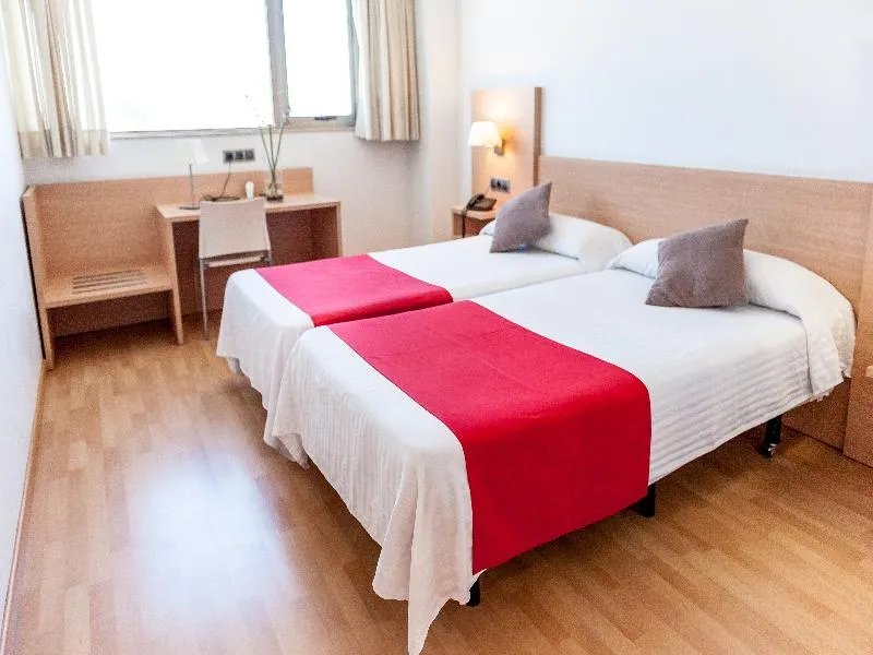 DOUBLE STANDARD Room, Bag, Valencia