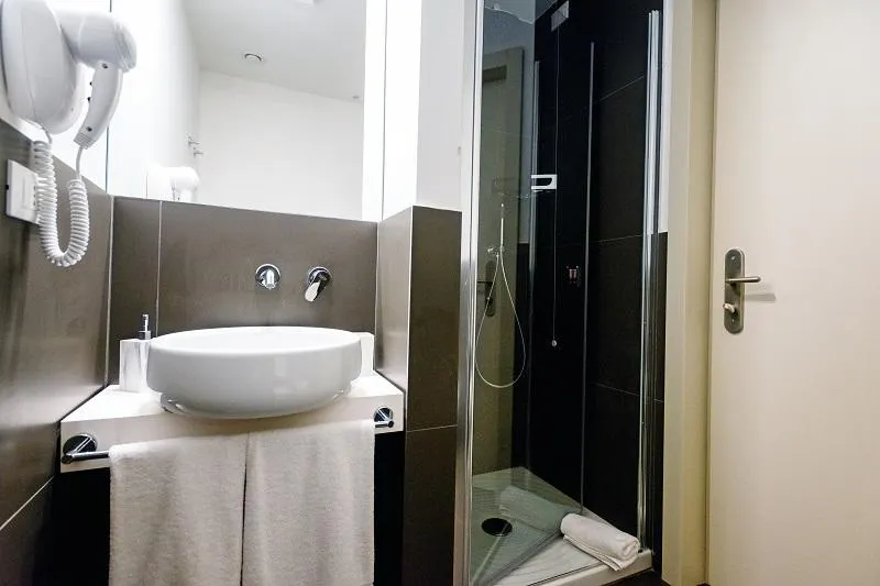 DOUBLE STANDARD Room, Hotel Politeama, Palermo