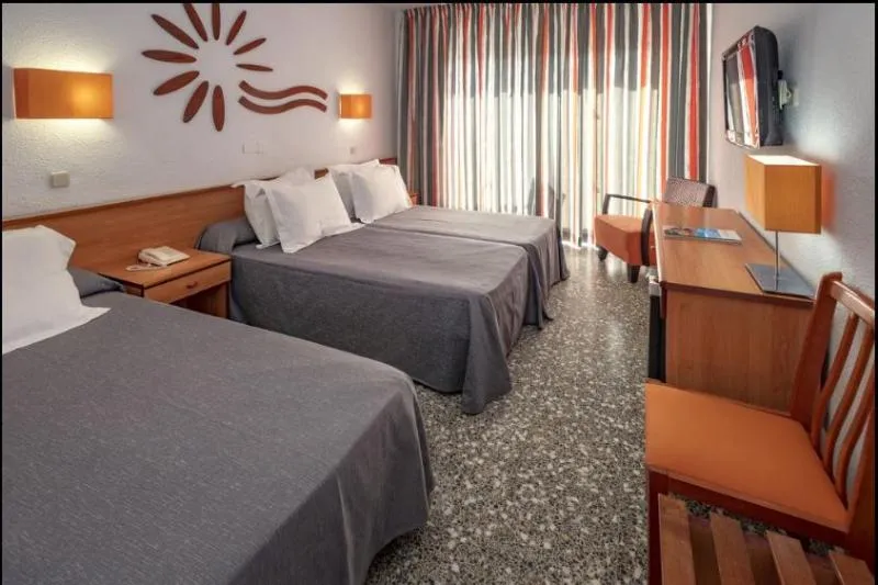 TRIPLE STANDARD Room, Cala Font, Costa Dorada
