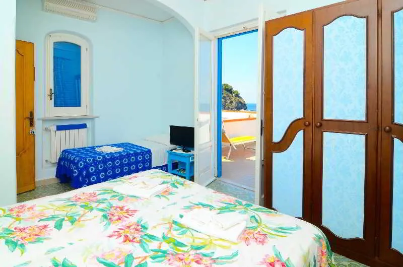 Room, Terme Marina, Naples