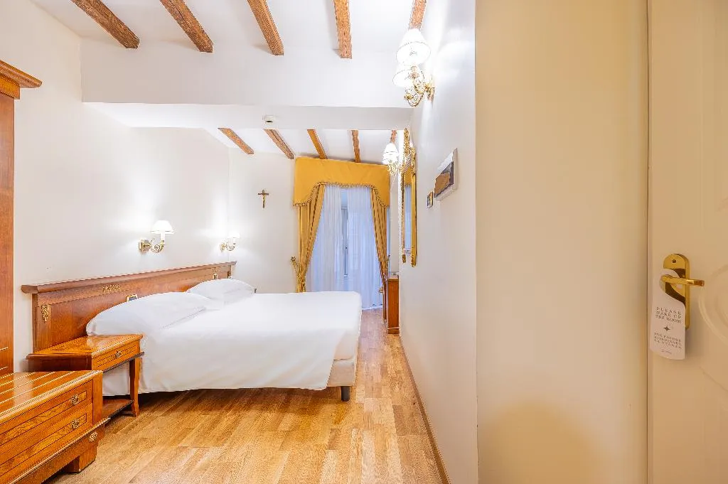 Double or Twin STANDARD Room, Hosianum Palace, Rome