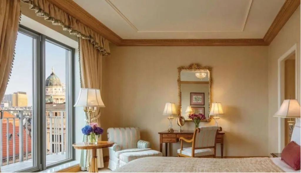 SUITE KING BED NON SMOKING Room, Regent Berlin, Berlin