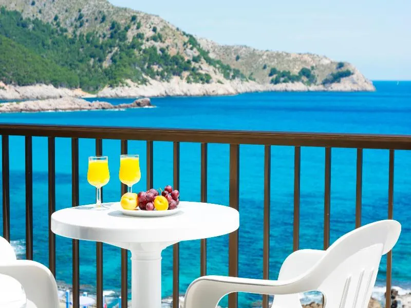 Room, HSM Regana, Majorca