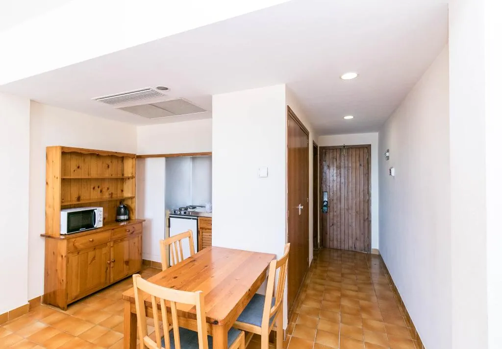 APARTMENT CAPACITY 4 Room, The White Apartments by Ibiza Feeling, Ibiza