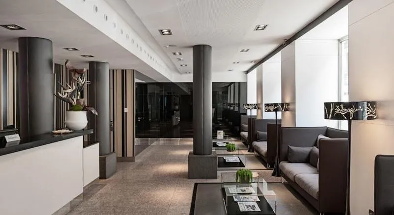Lobby, Catalonia Plaza Mayor, Madrid