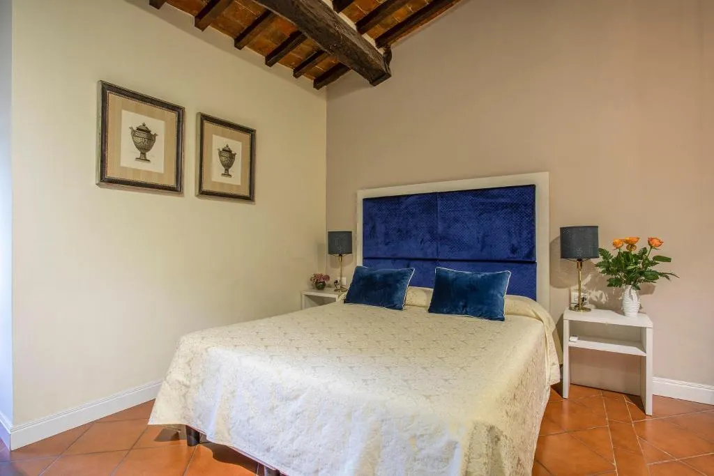 General view, Giuliani Home, Florence