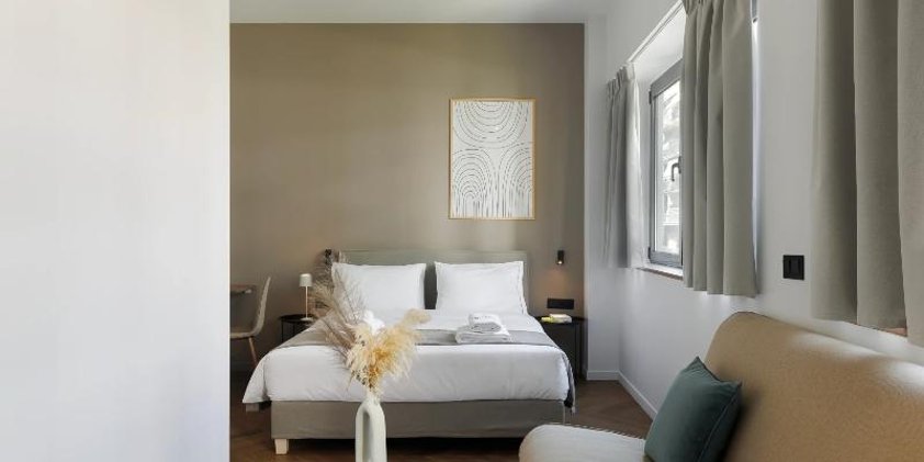 Ermass Hotel, Athens