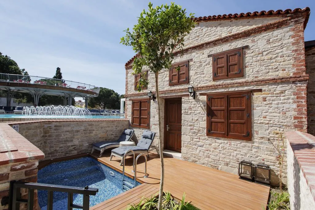 HOUSE KING BED NON SMOKING Room, DoubleTree by Hilton Kusadasi, Izmir