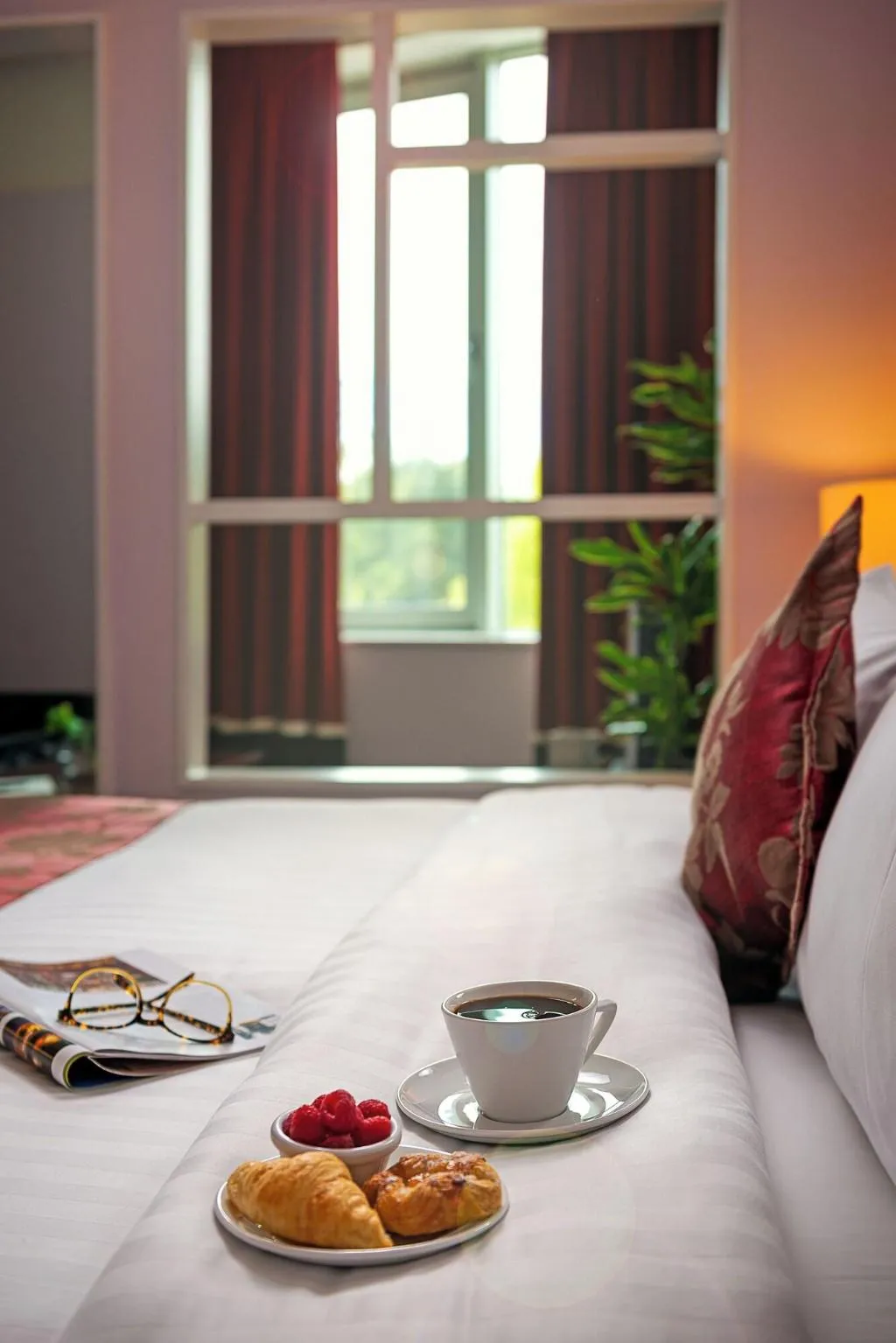 JUNIOR SUITE KING SIZE BED Room, Carlton Hotel Blanchardstown, Dublin