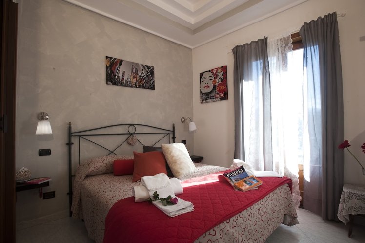 B&B Elena, Naples
