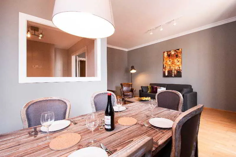 Room, Paseo De Gracia Apartments, Barcelona