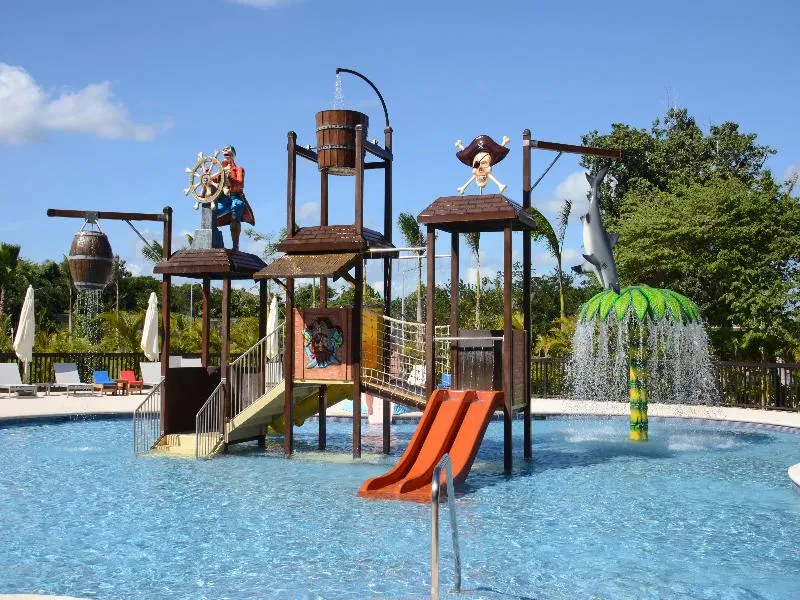 Pool, Family Club Princess, Playa Del Carmen