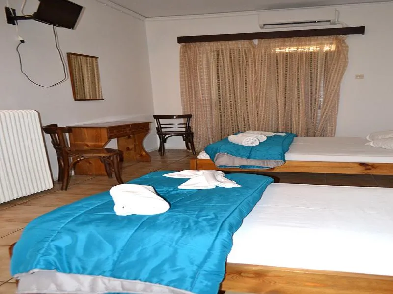 TRIPLE WITH SHARED BATHROOM Room, Sparta Team Hotel- Hostel, Athens