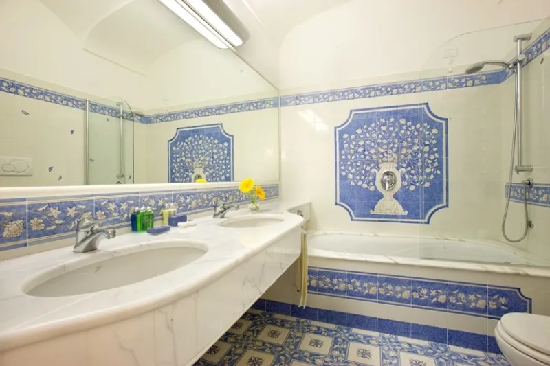 Room, Grand Hotel la Favorita, Naples