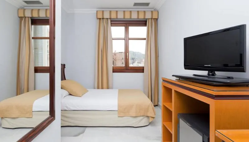 TRIPLE CAPACITY 2 Room, Don Curro, Costa Del Sol