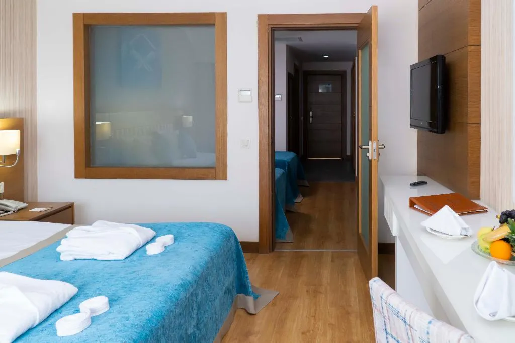 FAMILY ROOM SIDE SEA VIEW Room, Adalya Ocean Deluxe, Antalya
