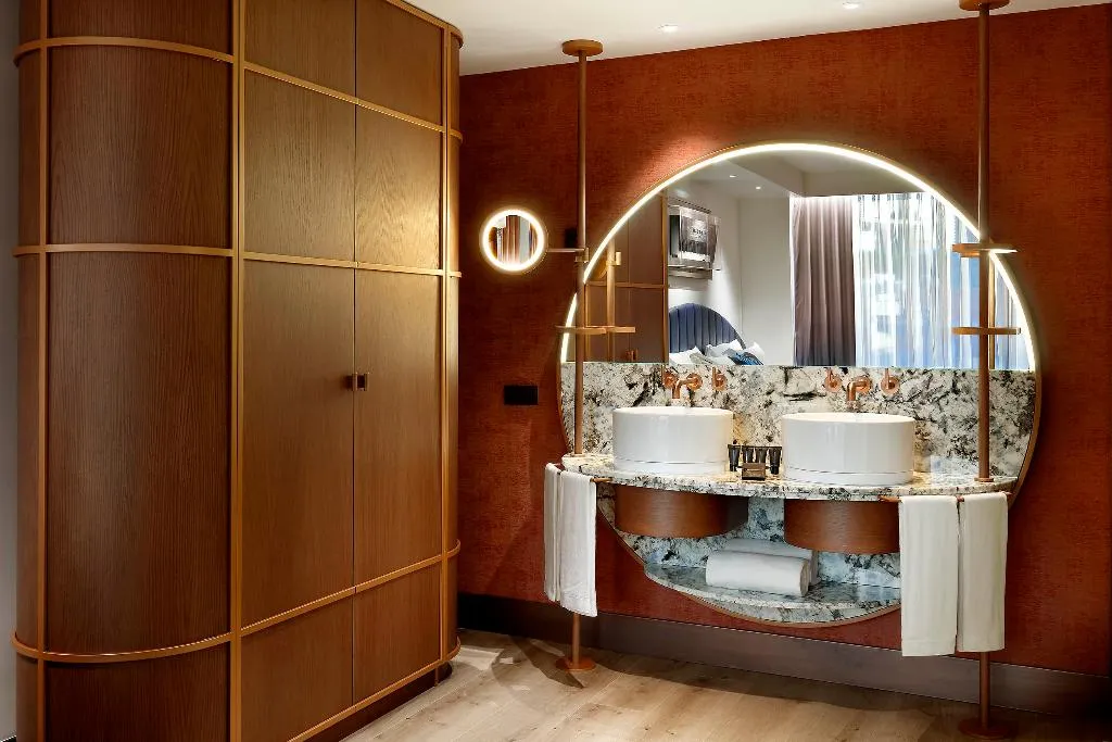 SUITE STANDARD Room, Hard Rock Hotel Madrid, Madrid