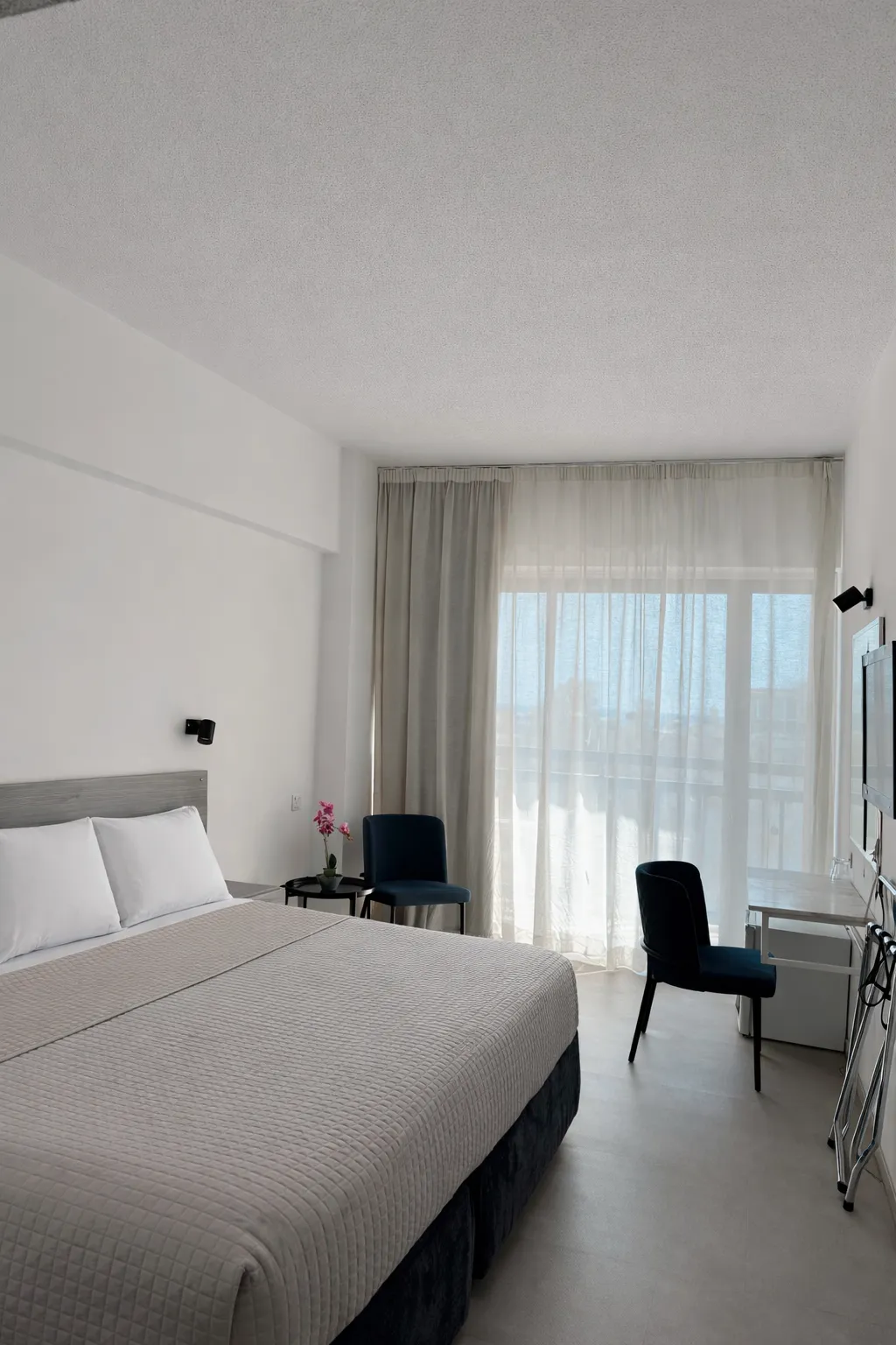 SINGLE POOL VIEW Room, Navarria Hotel, Cyprus