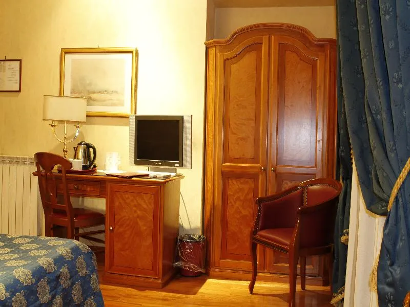TRIPLE STANDARD Room, Genio, Rome