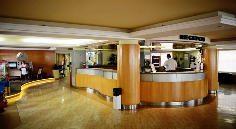 Lobby, Riviera, Costa Brava
