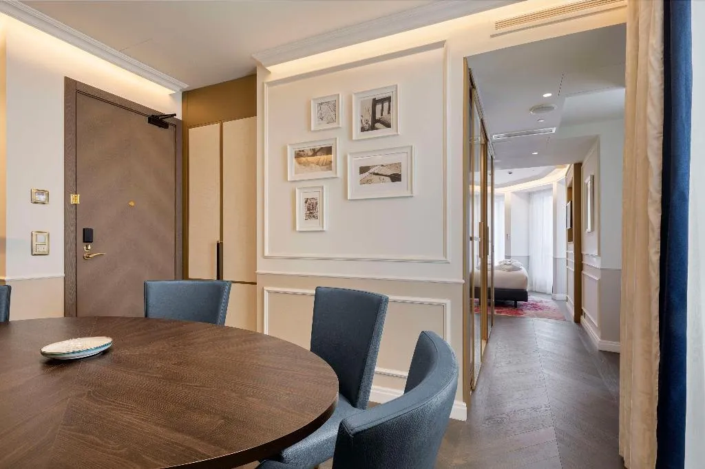 Room, The Emerald House Lisbon, Curio Collection by Hilt, Lisbon