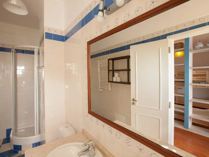 Bed in dormitory CAPACITY 6 Room, Ericeira Chill Hill 2 – Peach Garden, Lisbon