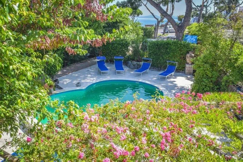 Pool, Albergo Italia, Naples