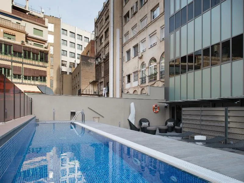 Pool, Catalonia Square, Barcelona