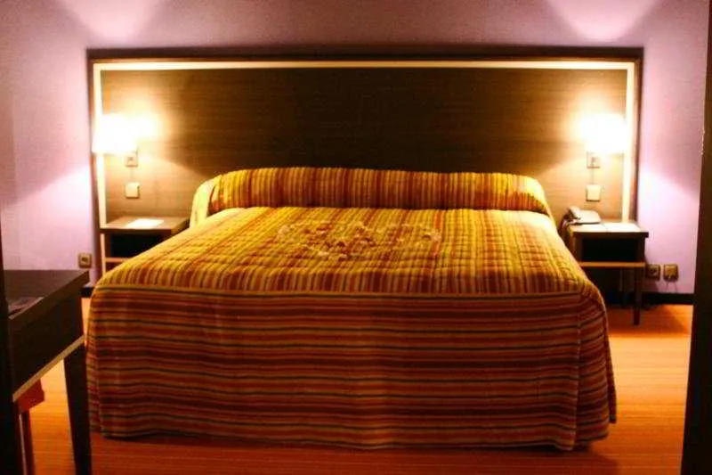 SINGLE STANDARD Room, Marina Bay City Center, Tangier