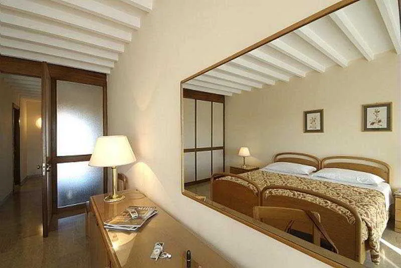 Room, Residence Garden, Rome