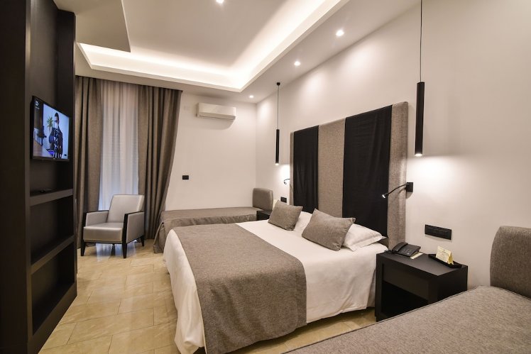 Hotel Palma, Naples