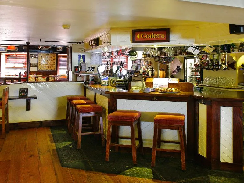 Bar, Casey's of Baltimore, Cork