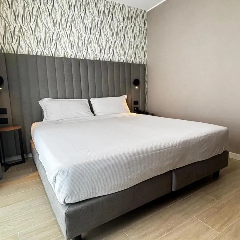 Double or Twin DELUXE Room, iH Hotels Milano Watt 13, Milan