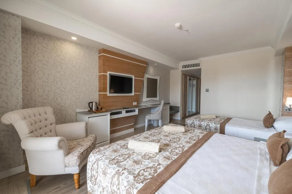 Room, Crystal Sunset Pearl Collection, Antalya