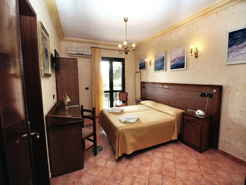 Double or Twin STANDARD Room, Triscinamare Hotel Residence, Palermo