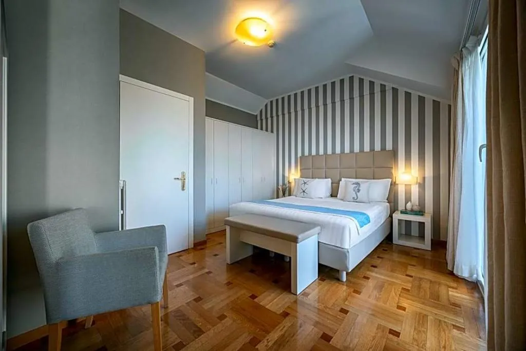 JUNIOR SUITE STANDARD Room, Hotel Metropole, Cagliari