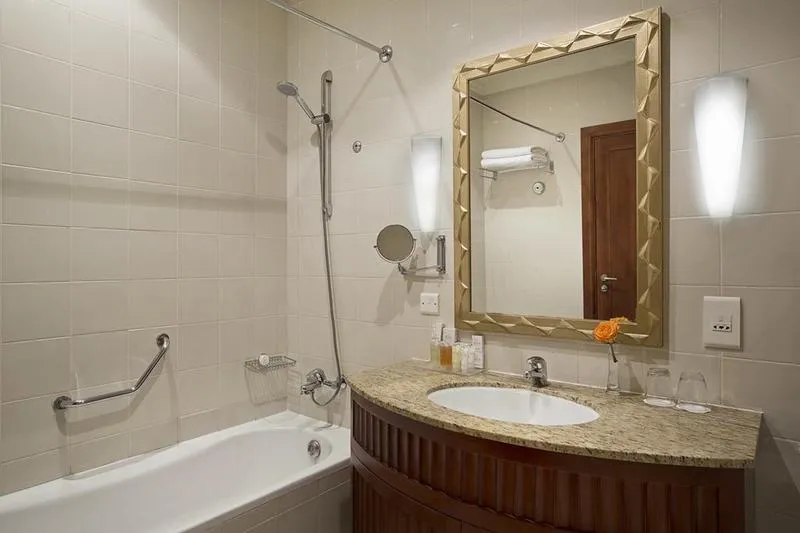 Room, City Seasons Suites Dubai, Dubai