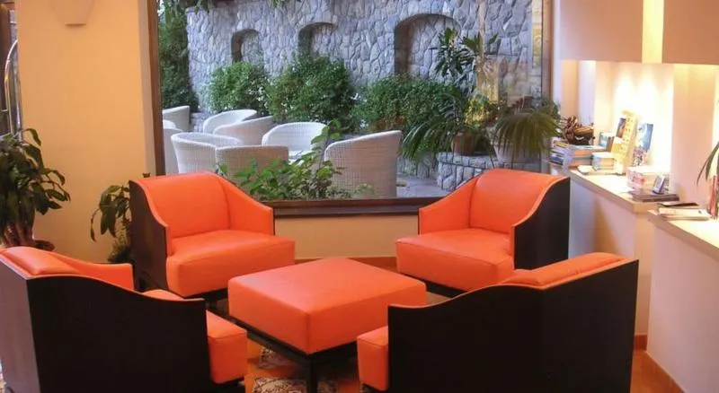 Lobby, Del Mare, Naples
