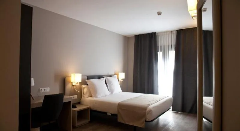 Double or Twin SUPERIOR Room, May Ramblas Hotel, Barcelona