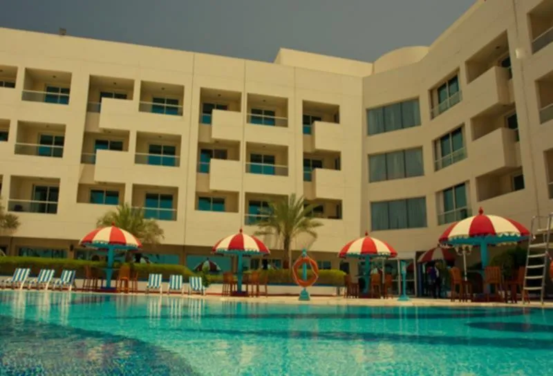 Pool, Dubai Grand Hotel by Fortune, Dubai