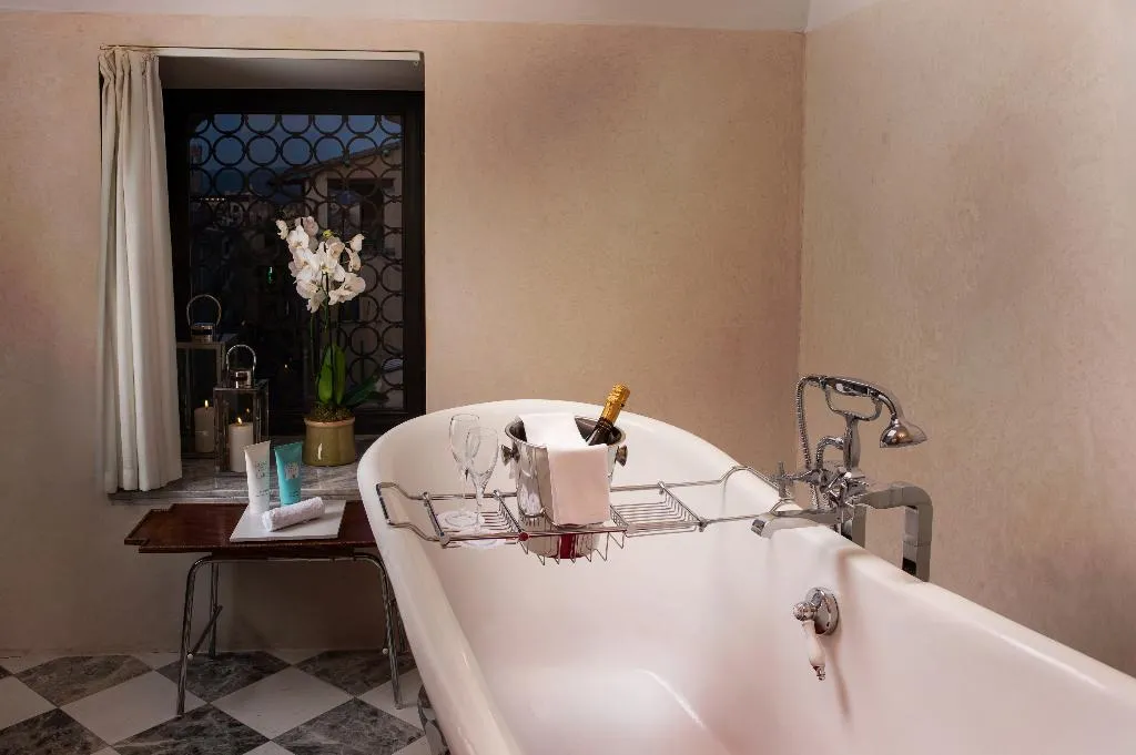 SUITE STANDARD Room, Porta Rossa Hotel Firenze Colbert Collection, Florence