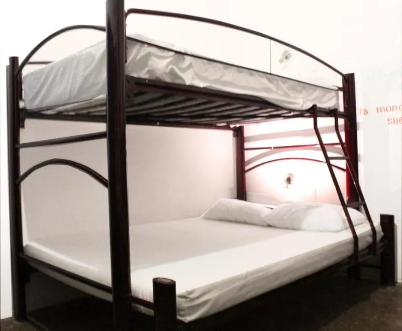 DOUBLE WITH SHARED BATHROOM Room, Hostal Vive La Vida, Playa Del Carmen