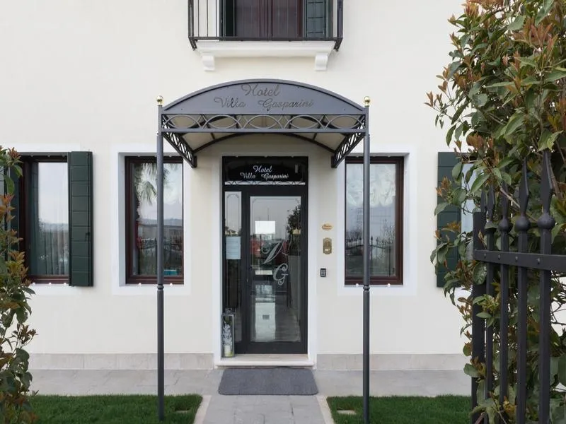 General view, Villa Gasparini, Venice