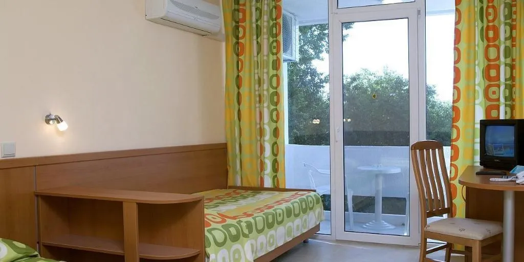 DOUBLE STANDARD Room, Kompas, Varna