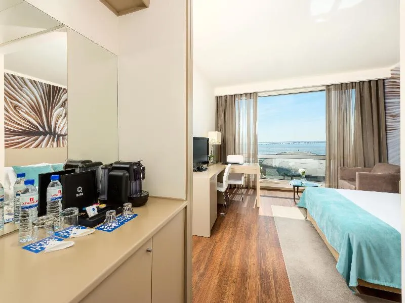 SINGLE STANDARD Room, Melia Lisboa Oriente, Lisbon
