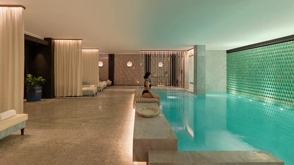 Pool, The One Monumental Palace, Porto