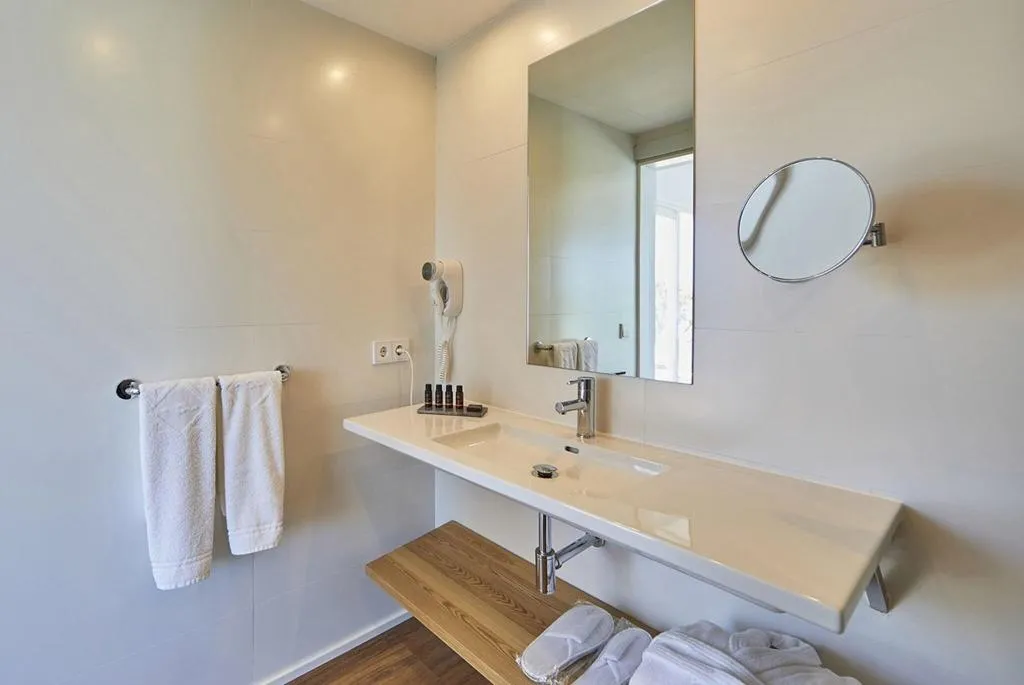 JUNIOR SUITE WITH PRIVATE POOL Room, Ponent Mar, Majorca