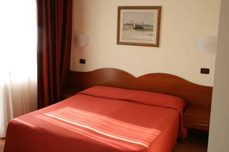 Room, Centrale, Venice