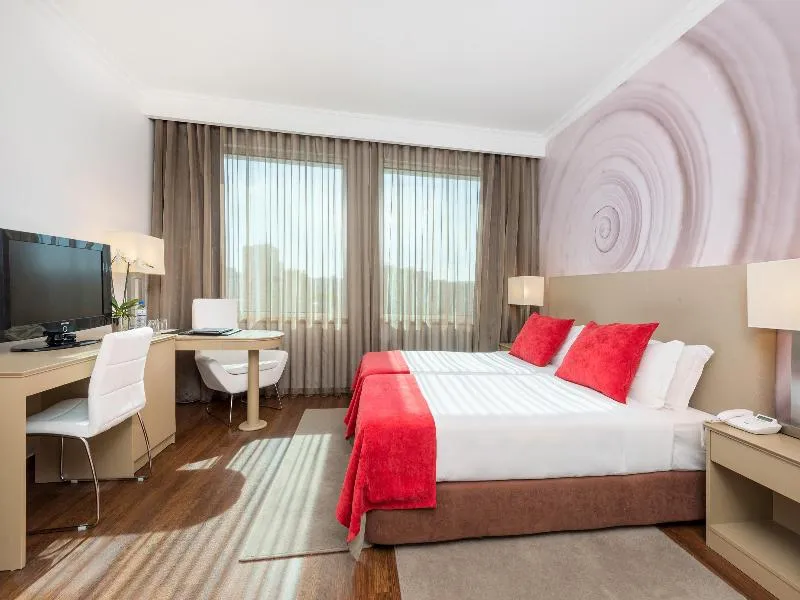 Double or Twin STANDARD Room, Melia Lisboa Oriente, Lisbon