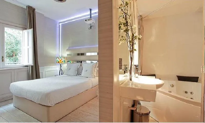 APARTMENT WITH JACUZZI Room, AB Design Suites  Madrid, Madrid